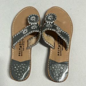 The original Palm Beach sandals in silver. In near perfect condition. 🌴